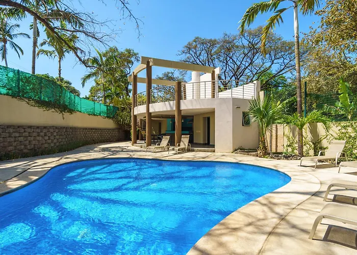 Pura Vida Charm, Canopy Views, Block From Beach