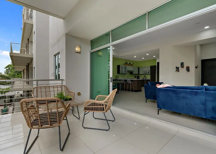 Apartahotel Pura Vida Charm, Canopy Views, Block From Beach 4*