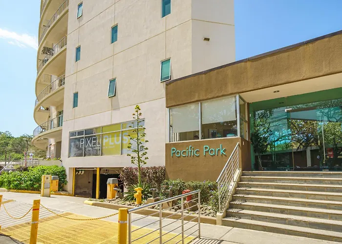 Pura Vida Charm, Canopy Views, Block From Beach Apartahotel 4*