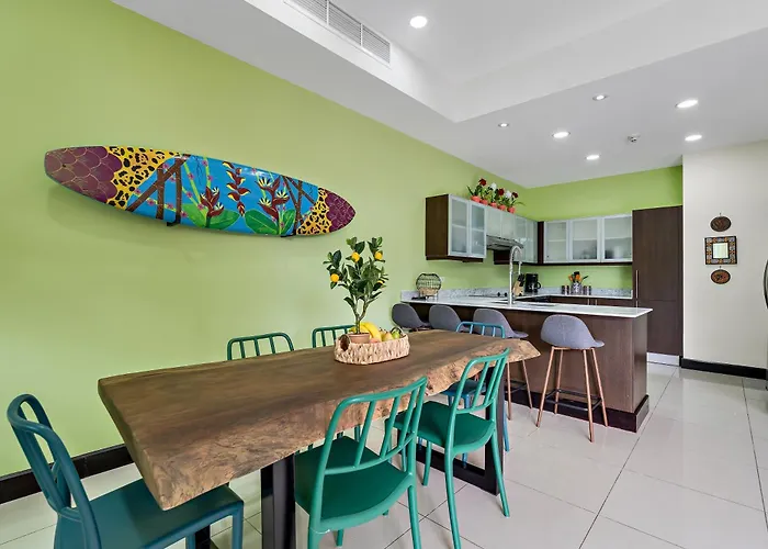 Pura Vida Charm, Canopy Views, Block From Beach Apartahotel Tamarindo