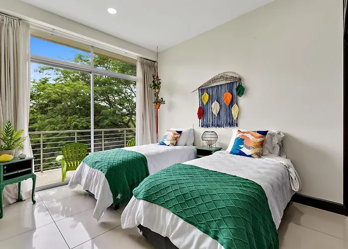 Pura Vida Charm, Canopy Views, Block From Beach Tamarindo