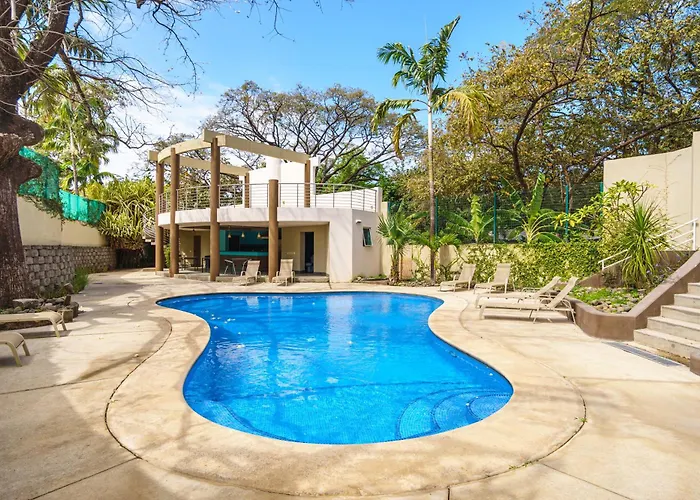 Pura Vida Charm, Canopy Views, Block From Beach Apartahotel Tamarindo