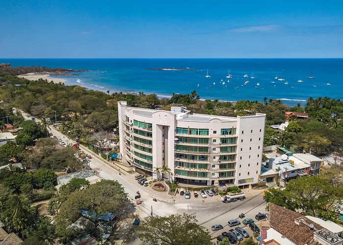 Pura Vida Charm, Canopy Views, Block From Beach Tamarindo